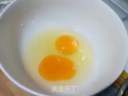 Make Eggs from the fragrance stand step 1