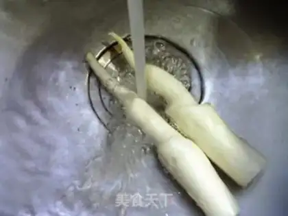 Make Five flowers and radish step 0