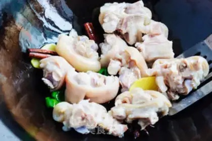 Make Roasted pig hands step 5