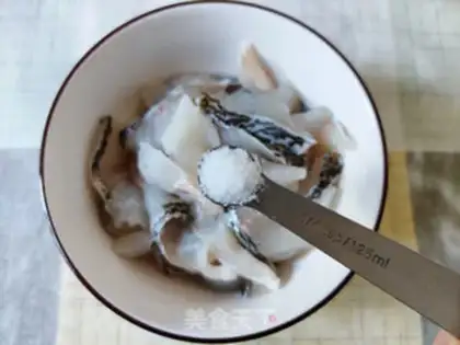 Make Spicy fish step 1