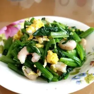Make Shrimp fried spinach poles step 9