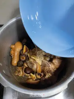 Make Ink fish and pig feet step 10