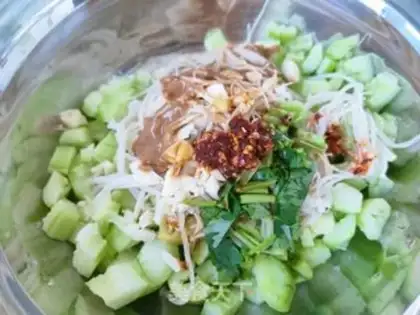 Make The cucumber cucumber guacamole step 3