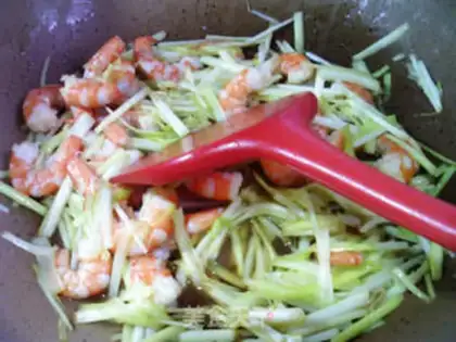 Make Shrimp-shrimp step 11
