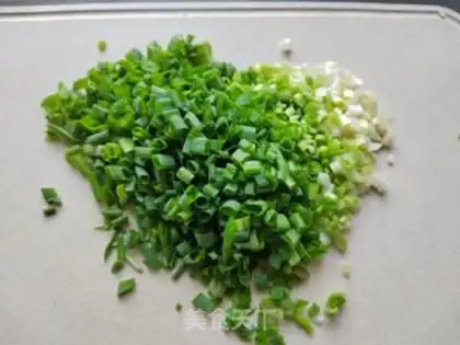 Make A meatloaf egg pie step 5