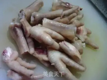 Make Curry chicken wings, chicken claws step 1