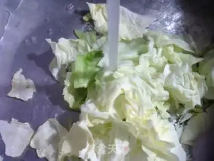 Make Eggs and cabbage step 1