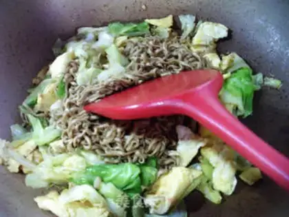Make Eggs and cabbage step 10