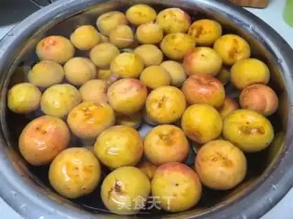 Make Apricot cans step 2
