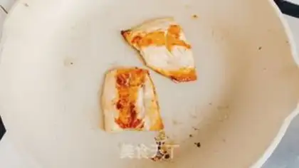 Make Fried salmon step 4
