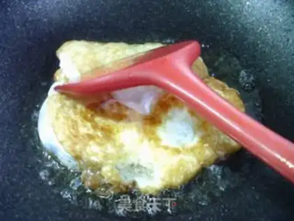 Make Tomato egg dolls step 9