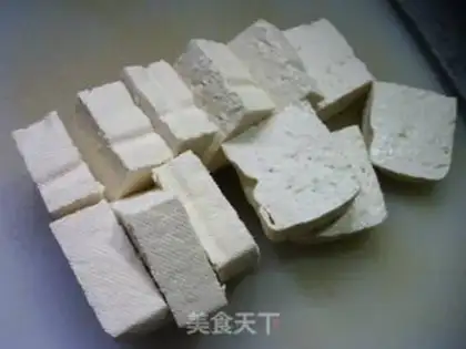 Make Tofu with fried eggs and dolls step 3