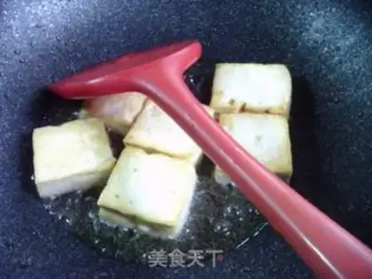 Make Tofu with fried eggs and dolls step 6