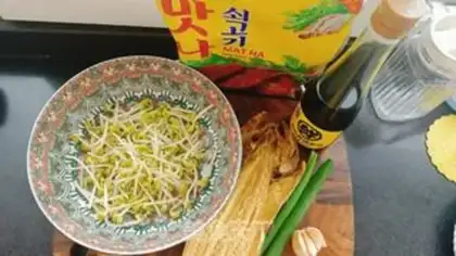 Make Light bean sprouts step 0