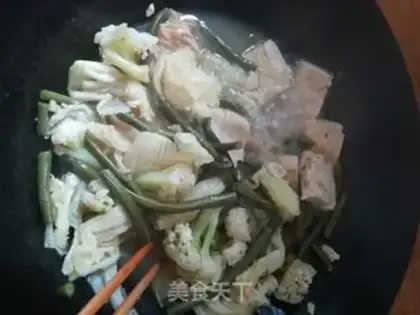Make Vegetable hotpot step 4