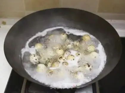 Make A quail egg step 1