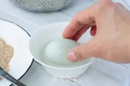Make Five spicy duck eggs step 4