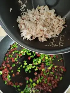 Make Weed-weed garlic rice step 5