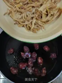 Make Scrambled sausage step 5