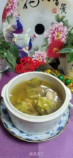 Make Soybeans, bitter melon, bone soup step 11