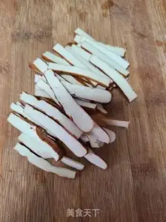 Make The green bean sprouts are fried and dried step 2