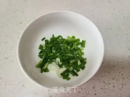 Make Golden fungus fried eggs step 4