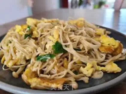 Make Golden fungus fried eggs step 7