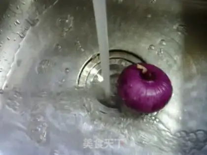Make Scrawny onions for noodles step 1