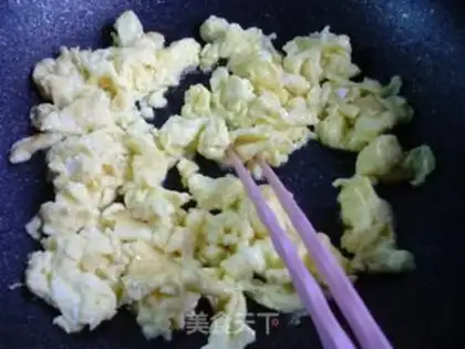 Make Eggs and crayfish dumplings step 4
