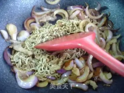 Make Scrawny onions for noodles step 12