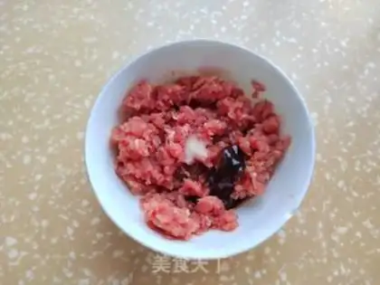 Make cucumber veal frying step 0