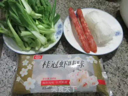 Make Shrimp-flavored sausage-cooked fan step 0