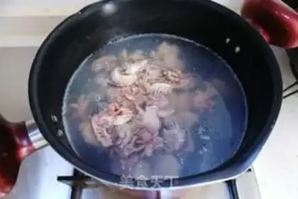 Make ♪ Hot, hot chicken ♪ step 2
