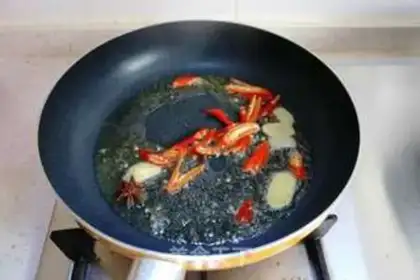 Make ♪ Hot, hot chicken ♪ step 4