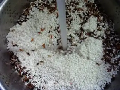 Make Three colours of rough rice step 3