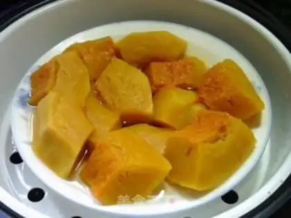 Make Paper cups of sweet pumpkin cake step 4