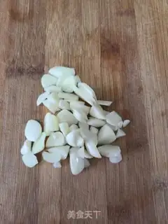 Make Garlic green bean sprouts step 1