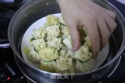 Make Seafood bags step 1
