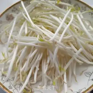 Make The green bean sprouts step 2