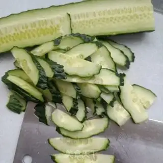 Make Garlic sausage cucumber step 0