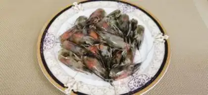 Make Shrimp head soup step 0