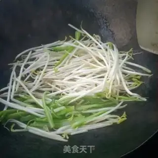 Make The green bean sprouts step 5