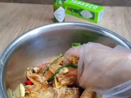Make Garlic chicken wings step 5
