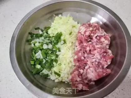 Make Pork-covered dumplings step 1