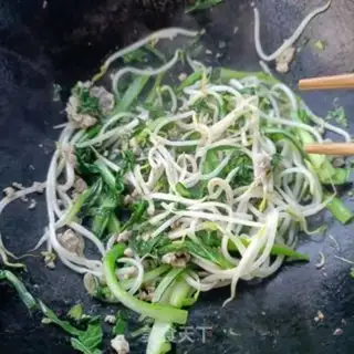 Make The green bean sprouts step 11