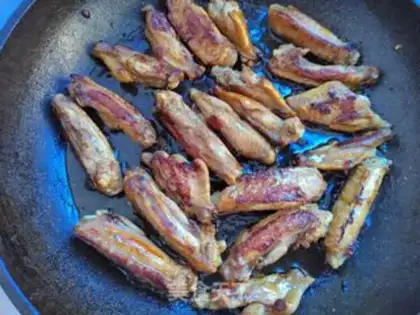 Make Garlic chicken wings step 8