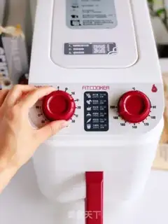 Make Three toast mini pizzas step 4
