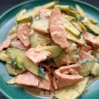 Make Garlic sausage cucumber step 10