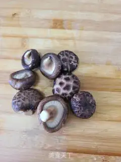 Make Scrambled mushrooms step 1