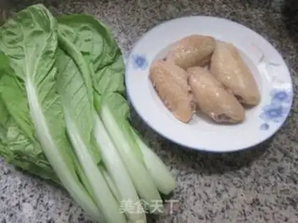 Make Fryed caterpillars in chicken wings step 0